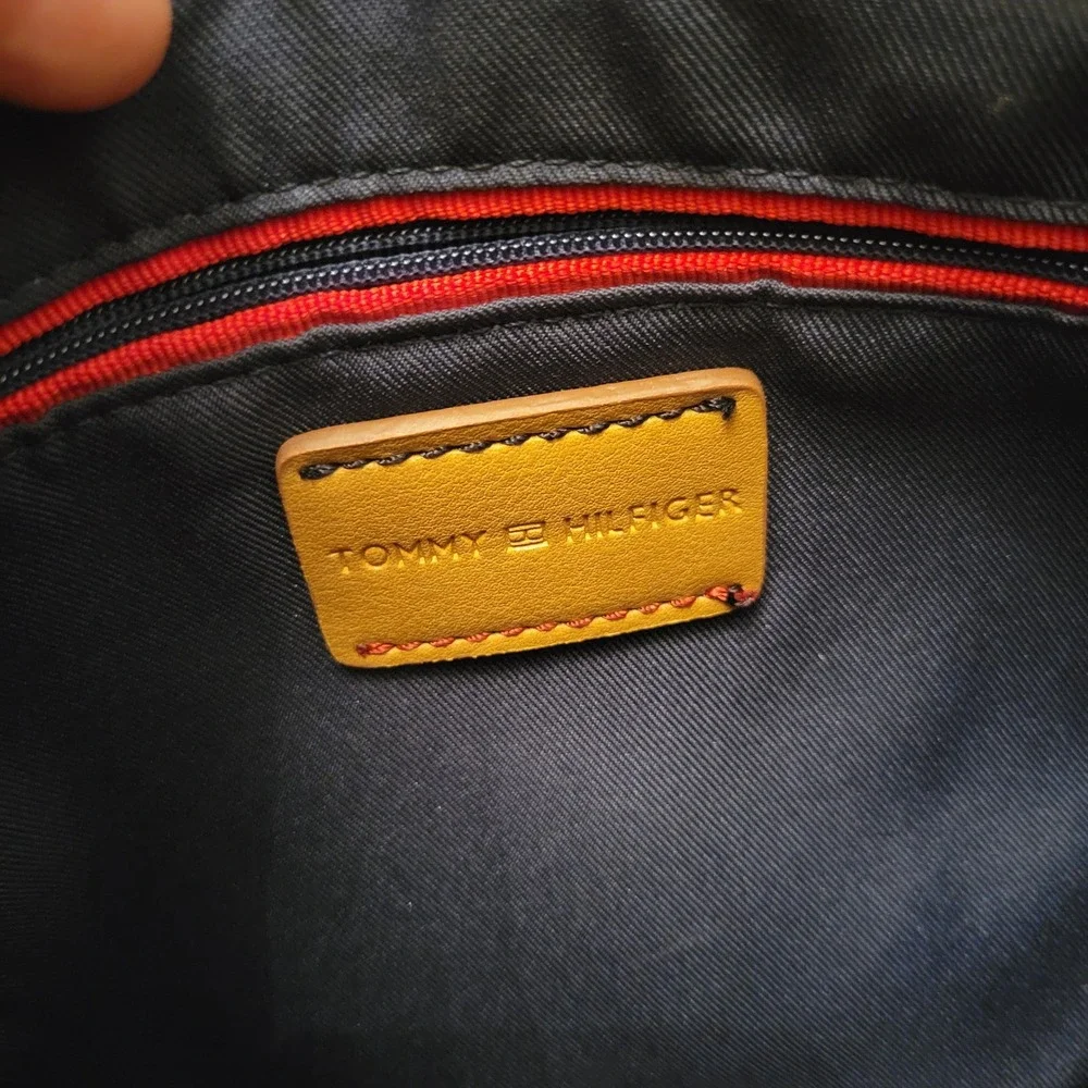 Tommy Hilfiger Crossbody Purse‎ Raspberry T Group Pebble Leather Gold Hardware